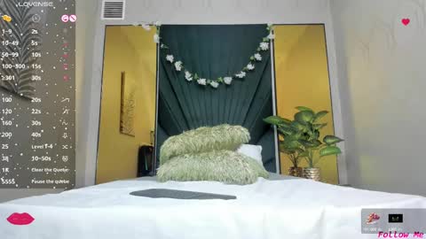 Paola  online show from 02/16/25, 05:37