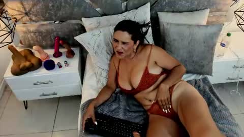 slut_milf_ online show from 07/15/26, 06:46