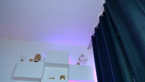 Ariana online show from 04/17/26, 06:27