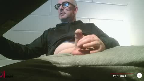  SLUTIAM   online show from 01/26/25, 08:45