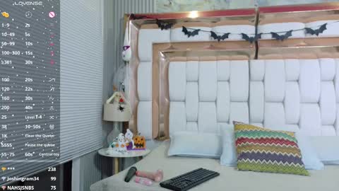 CAMILA  online show from 10/16/25, 02:56