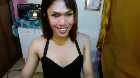 Snapshot of slutqueen_raz chatting on 02/10/26, 10:47 Raz online show from 02/10/26, 10:47