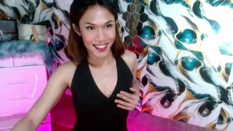 Snapshot of slutqueen_raz chatting on 02/23/26, 11:07 Raz online show from 02/23/26, 11:07