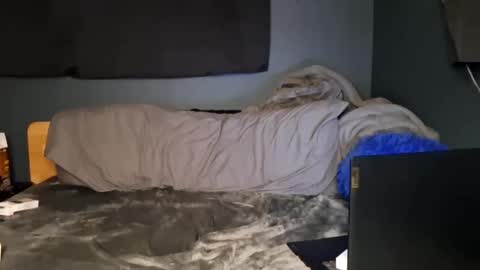 Snapshot of slutsandblunts chatting on 01/10/26, 03:30 slutsandblunts online show from 01/10/26, 03:30