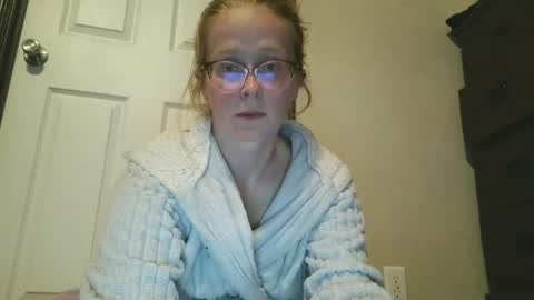 Snapshot of slutty_redhead3 chatting on 11/03/25, 12:57 Slutty redhead3 online show from 11/03/25, 12:57