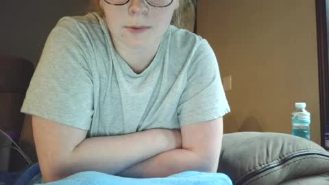 Snapshot of slutty_redhead3 chatting on 06/25/26, 12:32 Slutty redhead3 online show from 06/25/26, 12:32
