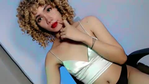 slutty_rose69 online show from 04/01/26, 06:05