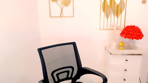 mia online show from 02/22/25, 07:14