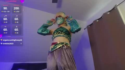 Natsu online show from 10/31/25, 07:59