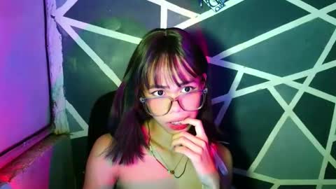 sluttypatotie online show from 04/30/26, 09:52
