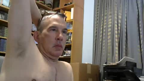 Snapshot of sluttyslave81 chatting on 10/10/25, 05:06 sluttyslave81 online show from 10/10/25, 05:06