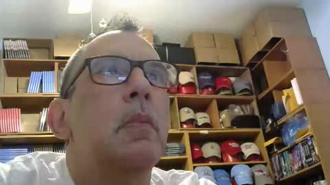 Snapshot of sluttyslave81 chatting on 11/01/25, 02:41 sluttyslave81 online show from 11/01/25, 02:41