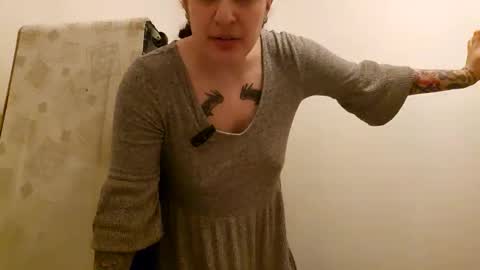 SluttySuzie17 online show from 05/02/26, 08:58