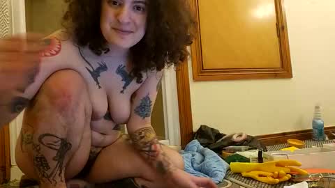 SluttySuzie17 online show from 05/04/26, 09:11