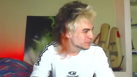 Gus online show from 09/09/25, 11:21