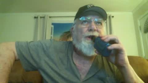 Snapshot of slydevi1 chatting on 12/22/25, 10:51 Slydevil online show from 12/22/25, 10:51