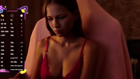 Emma online show from 10/08/25, 07:33