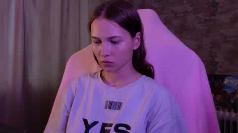 Emma online show from 12/22/25, 08:22