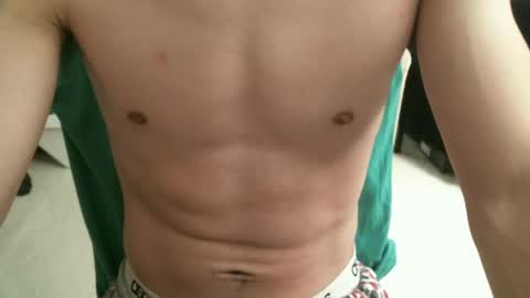 Small online show from 10/01/25, 05:46