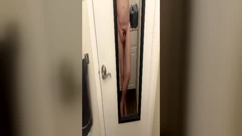 smalldick0324 online show from 06/14/26, 12:07