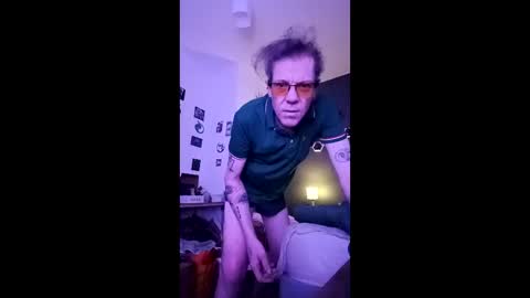 smalldick1975704669 online show from 05/02/26, 02:27
