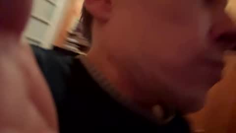 Snapshot of smalldream666 chatting on 10/04/25, 07:12 PIST PIST online show from 10/04/25, 07:12