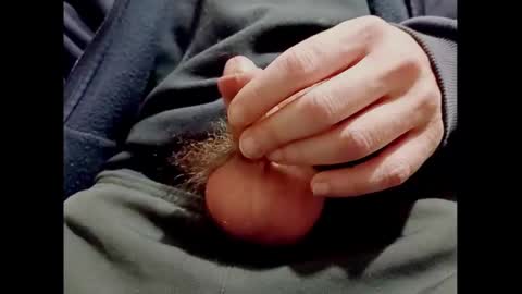 Snapshot of smallhairyuncut chatting on 12/09/24, 08:01 Small Hairy Uncut online show from 12/09/24, 08:01