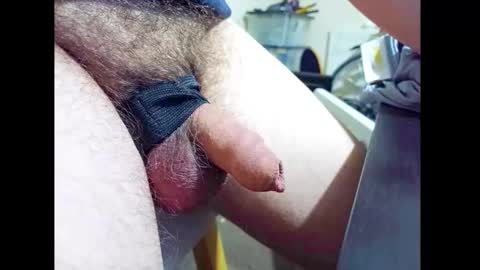 Snapshot of smallhairyuncut chatting on 05/02/26, 07:30 Small Hairy Uncut online show from 05/02/26, 07:30