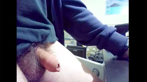 Snapshot of smallhairyuncut chatting on 05/17/26, 03:26 Small Hairy Uncut online show from 05/17/26, 03:26