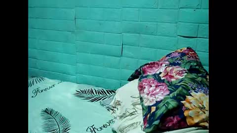 jess online show from 10/22/25, 03:40