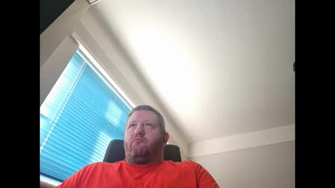 smallone19832 online show from 12/06/24, 09:43