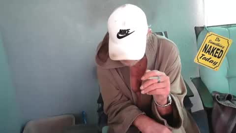 Daddy online show from 01/06/26, 02:10