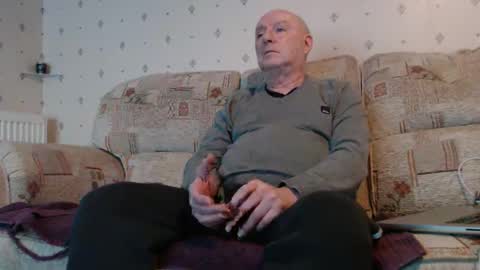 Snapshot of smallsteve562 chatting on 02/20/26, 07:36 Steve online show from 02/20/26, 07:36