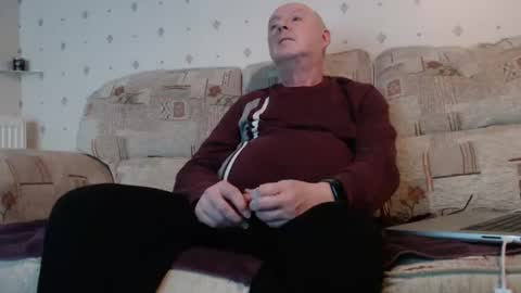 Snapshot of smallsteve562 chatting on 02/25/26, 08:18 Steve online show from 02/25/26, 08:18