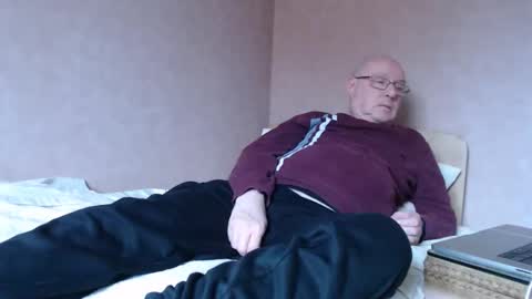 Snapshot of smallsteve562 chatting on 02/26/26, 02:49 Steve online show from 02/26/26, 02:49