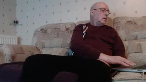 Snapshot of smallsteve562 chatting on 03/01/26, 08:00 Steve online show from 03/01/26, 08:00