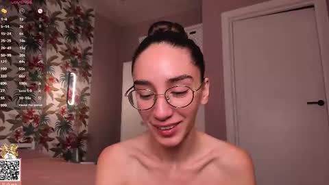 Snapshot of smart_eliz chatting on 07/22/26, 01:19 Elizabeth online show from 07/22/26, 01:19