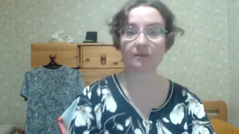 smart_rose online show from 04/15/26, 04:58