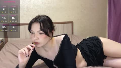 Snapshot of smartcoolgirl chatting on 10/09/25, 03:43 Jess online show from 10/09/25, 03:43