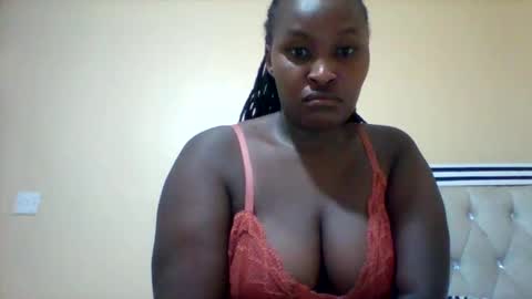Snapshot of smartqueen1 chatting on 04/19/26, 10:23 Katerina online show from 04/19/26, 10:23
