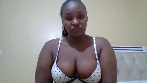 Snapshot of smartqueen1 chatting on 05/11/26, 10:07 Katerina online show from 05/11/26, 10:07