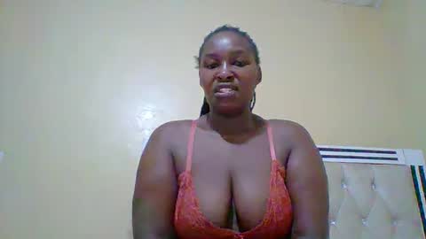 Snapshot of smartqueen1 chatting on 05/18/26, 01:24 Katerina online show from 05/18/26, 01:24
