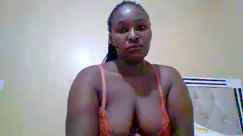 Snapshot of smartqueen1 chatting on 05/19/26, 02:07 Katerina online show from 05/19/26, 02:07