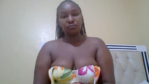 Snapshot of smartqueen1 chatting on 06/02/26, 02:57 Katerina online show from 06/02/26, 02:57