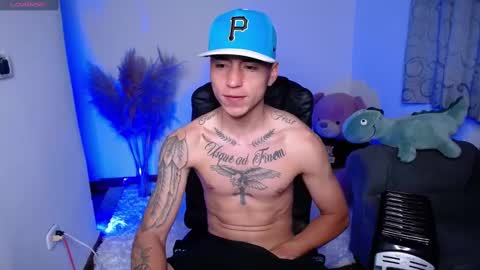 Snapshot of smileexander chatting on 11/12/25, 08:59 smileexander online show from 11/12/25, 08:59