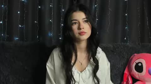 Snapshot of smilesviktoria chatting on 06/21/26, 05:59 Victoria online show from 06/21/26, 05:59