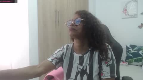 Smileth online show from 02/18/25, 11:44