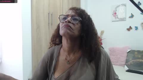 Smileth online show from 02/24/25, 11:43