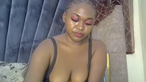 smiley_berry online show from 10/06/25, 10:40