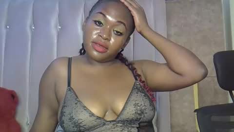 smiley_berry online show from 10/31/25, 02:12